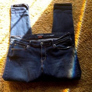 Women’s SKINNY Jean by LEVI